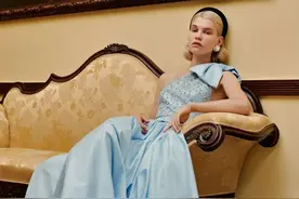 用这些发饰凹造型，承包你一整个夏季的时髦图片