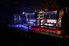 2020年KPL秋季赛eStar武汉主场揭幕战打响，将举行12场高水平电子竞技图片