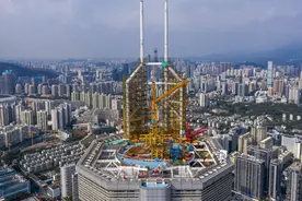 赛格大厦要63.8米长桅杆何用？拆除就不再摇晃了？图片