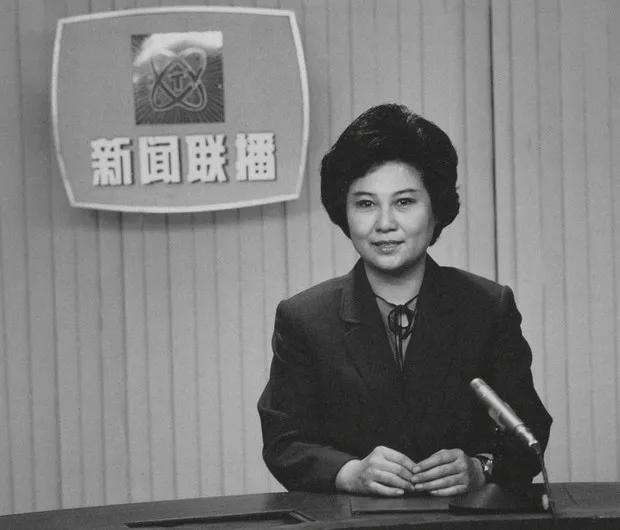 【起床号】10月16日，早安！歌曲《在灿烂阳光下》