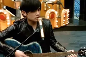 出道被嘲口齿不清，他的歌却流行了20年，周杰伦为啥这么招人喜欢图片