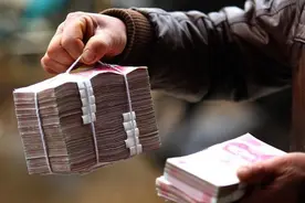 一个家庭一年能存8万，这在国内属于什么水平？央行给出“答案”图片