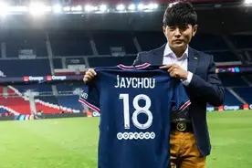 周杰伦前往大巴黎看球，俱乐部给足了面子图片