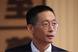 清华前副校长—施一公图片