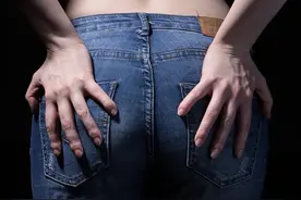 脸和屁股考核，结果屁股比脸优秀，理由如下图片