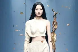 “水下洛神”惊艳众人后，清华美院被骂上热搜，网友：自我丑化图片