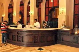 中国游客在巴基斯坦旅行，入住酒店时，被老板吓了一跳图片