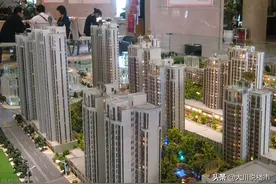 住房已经过剩，房价为何不降？央媒表态：房地产将走向“衰退”？图片