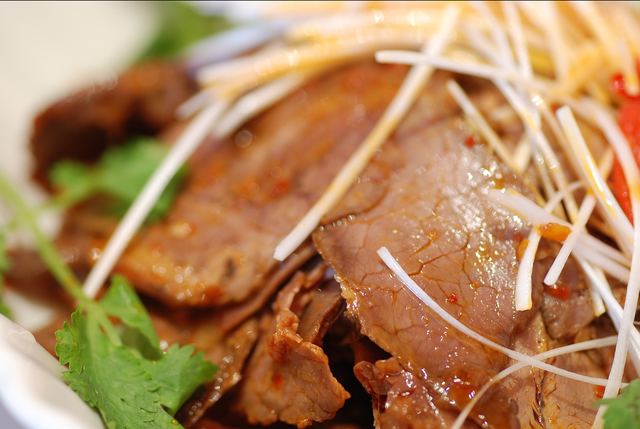 鱼鳞颜色的牛肉