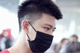 #任嘉伦蓝焰突击# 一切都在来的路上，耐心等吧。李溪成图片