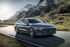 价格跨度80万，款款都送沪牌，今年上市的8款纯电动车值得一看图片