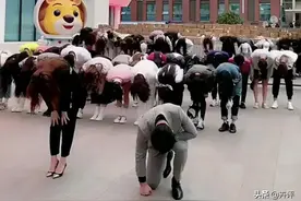 100元手表卖1500？刚复播就玩套路，谁给了辛巴这样的底气图片