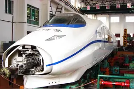 为何国内首条时速400公里的高铁落户成渝？图片