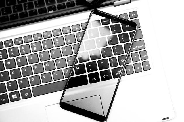 vivo手机的返回键在哪里设置（一周强度使用后我对机皇有了新的认知）