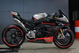 春风SR-C21正式亮相！搭载400cc+新平台，赛道级配备图片