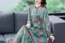 优雅女人张爱玲宋庆龄，都特别钟爱的，天下最美的衣料香云纱图片