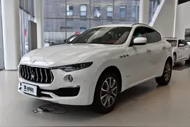 超豪华进口SUV，V6双涡轮性能强，内饰全皮，玛莎拉蒂Levante图片