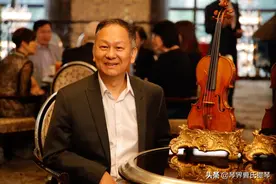 一把独具东方特色的小提琴图片