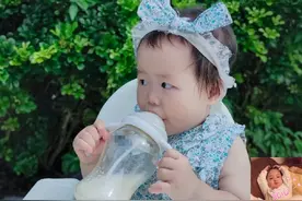 早上给娃先吃饭还是先喝奶？顺序不对反坑娃，医生：根据年龄选择图片