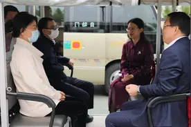 今天你在家居小镇偶遇董明珠董小姐了吗?图片