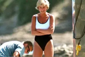 戴安娜泳装照曝光，穿黑白泳衣双腿粗壮，怪不得平时喜欢穿裙子图片