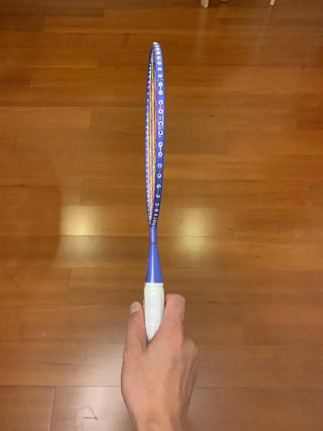 还在纠结怎么握拍？来看这里