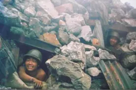 85年老山前线，战士表态要为国捐躯，连长发火：我带的不是送死队图片
