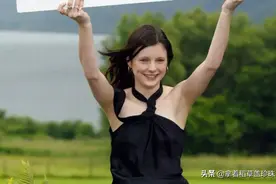 英国16岁少女买彩票中了1600万，这张彩票差点毁了她的人生图片