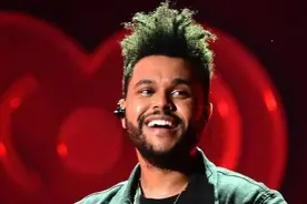 流行超新星The Weeknd的无尽夏日图片