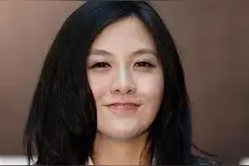 深圳身价超600亿的80后女企业家，为何选择了“穷二代”？图片