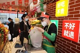 河北夫妻开水果店，利用“一盒牛奶”，年赚200万，套路你要学学图片