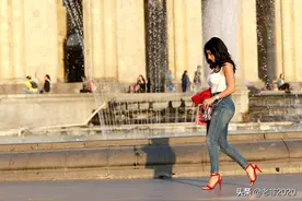 走过90个国家，我给你建议9个出国旅行的物品清单图片