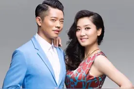 玲花结婚曾毅大哭，曾毅结婚玲花大醉，两人背后有何隐情图片