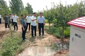 开封市祥符区区委书记、区长王彦涛到八里湾镇调研农田水利设施暨农村人居环境整治工作图片