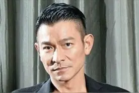 天王巨星刘德华一生中最惊险的演唱会，他被人撑掴，甚至危及生命图片