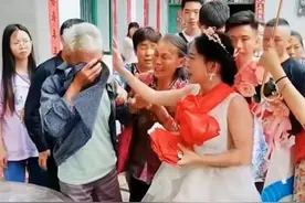 贵州外孙女出嫁，外公不舍小棉袄哭成泪人，隔辈亲哭嫁感动众人图片