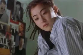 张柏芝现身三亚海岛，身穿运动服领跑，小腹平坦力破四胎传闻图片