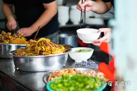 这碗牛腩粿条卖了32年，藏得很深很隐秘，你吃过吗？图片