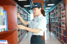 军队文职月薪近万却无人问津，不是铁饭碗不香，招聘遇冷原因现实图片