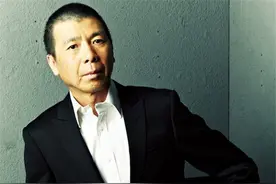 马未都：送一根绿松石拐杖给冯小刚，看清楚了他是什么样的图片
