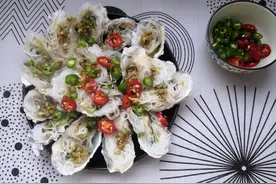 生蚝非常好吃又简单的做法，味道鲜美，清香无比图片