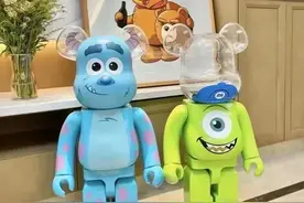 Be@rbrick&怪物大学，大眼仔VS苏利文，一家人必须在一起图片