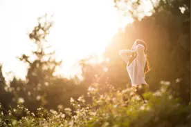 多想在平庸的生活拥抱你——岁月一场，不负遇见不负别离图片