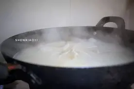 做对这3步，不管炖什么鱼汤都又白又鲜没腥味，老公一口气喝5碗图片