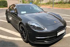 保时捷Panamera提车，原厂素车97万3，实际选配完127万多！图片