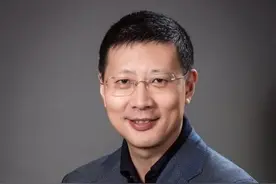 马化腾是他的迷弟，沈南鹏一年捧出3个亿万富婆，却宠妻20年图片