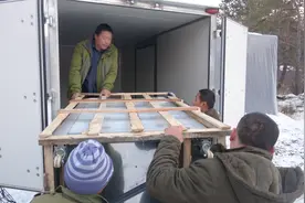 山里小伙在网上买了一台烘干机，价值5800元，运到家里看看怎么样视频封面