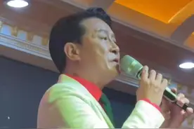 57岁刘锡明内地商演，曾称想定居北京广州，因得罪倪震事业遭打击图片