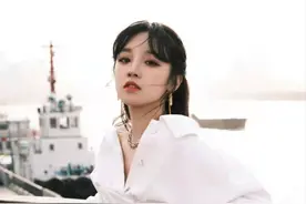 跑男导演与宋雨琦传出绯闻，二人互动细节遭扒，被指为爱打压baby图片