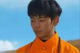 凭什么丁真，能一直得到官媒的力捧图片